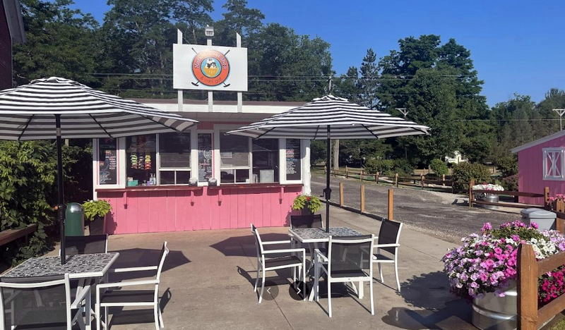 Kate's Sweet Shop & Mini Golf (Bud's Mini Golf, Lochen Wood Mini Golf and Ice Cream)